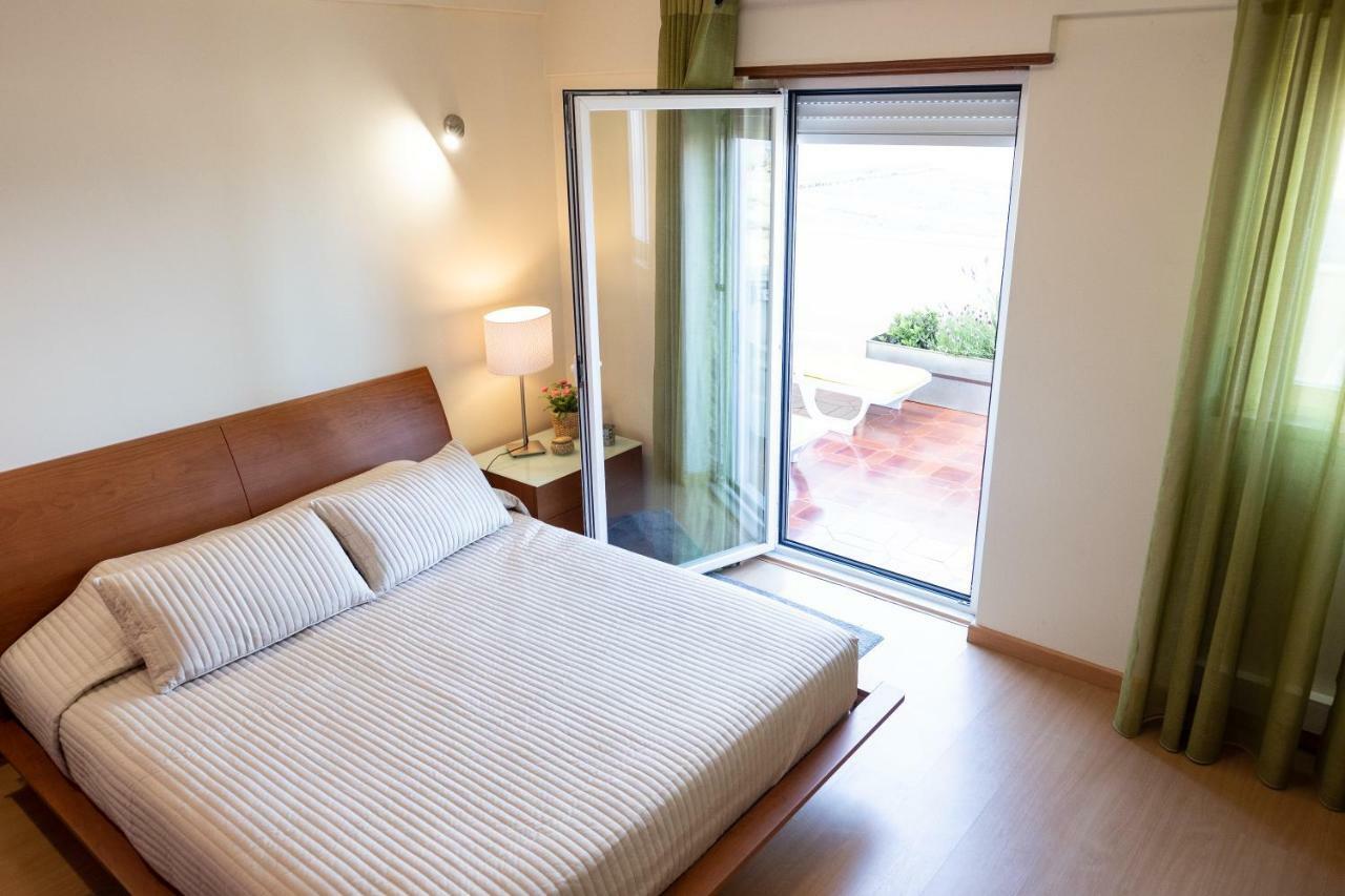 Window To The Sea Apartment Oeiras Exterior photo