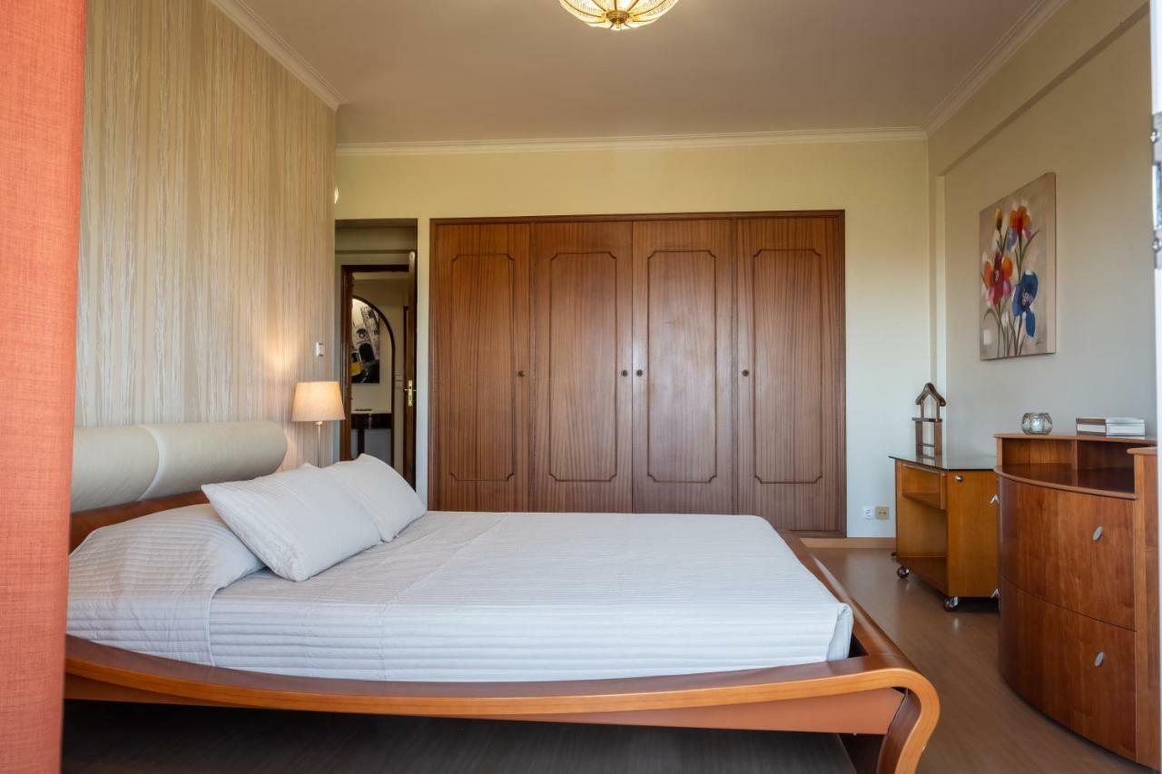 Window To The Sea Apartment Oeiras Exterior photo