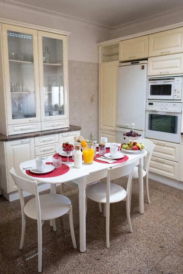 Window To The Sea Apartment Oeiras Exterior photo